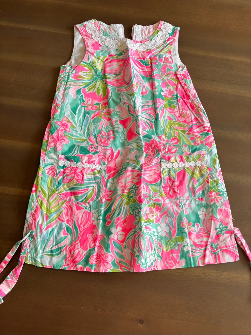 Lilly Pulitzer Girls Pink and Green Floral Shift Dress with Lace Collar sz6